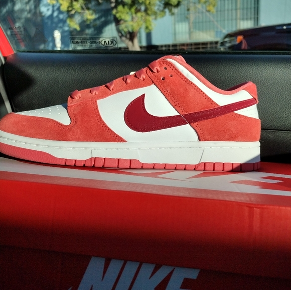 Nike Dunk Low " Valentines Day " Wmns - 11 - Picture 3 of 13
